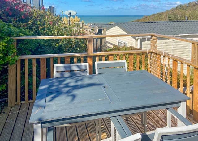 Heron Lodge - Gwalia Falls, Tresaith Beach, Cardigan, Ceredigion
