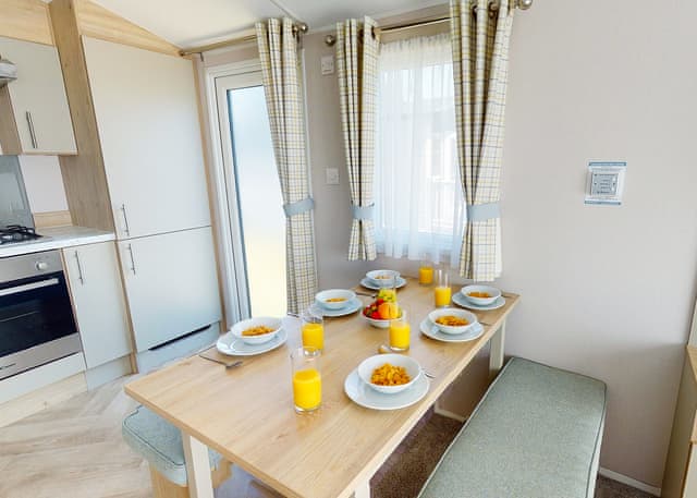 Gold 3 Caravan (Pet Friendly) - Hengar Manor Country Park, St Tudy, Bodmin