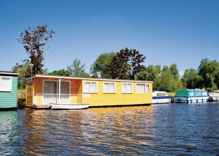 Hipperson Houseboats