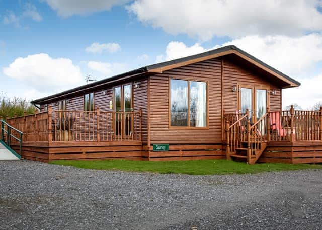 The Surrey Lodge - Kiplin Lodges, Kiplin Lodges