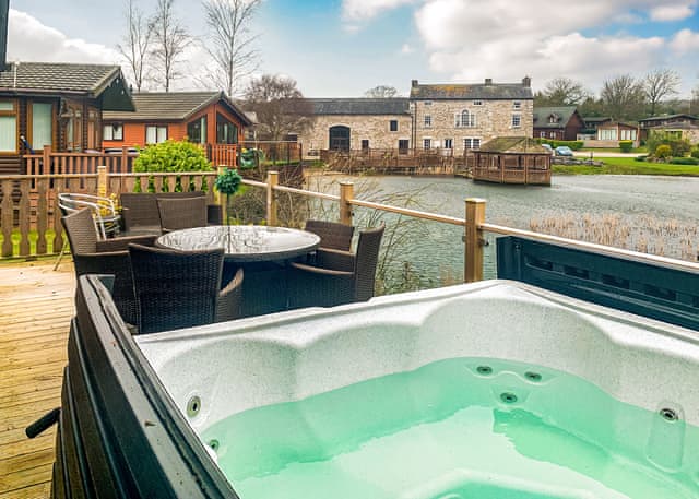 Lakeside 03 - South Lakeland Leisure Village, Carnforth