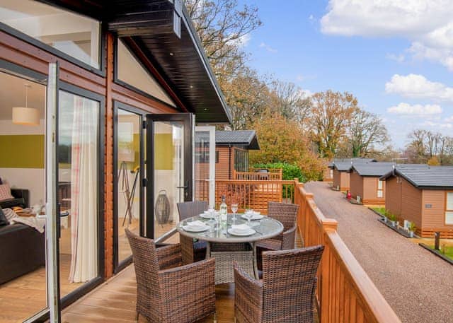 Lake View 2 bedroom lodge - Lakeview Manor Lodges, Dunkeswell, Honiton