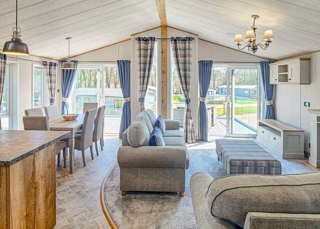 Valley Park View 2 bedroom Lodge (sleeps 6) - Lakeview Manor Lodges, Dunkeswell, Honiton