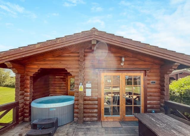 Log Cabin 20 - Little Eden Country Park, Bridlington