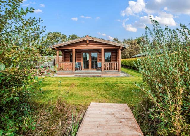 Log Cabin 30 - Little Eden Country Park, Bridlington