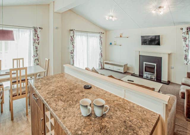 Superior Lodge L5 - Little Eden Country Park, Bridlington