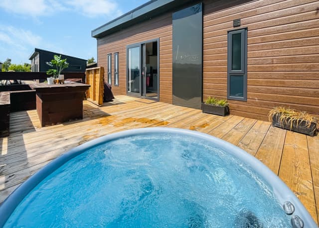Liv Lodge 4 - Little Eden Country Park, Bridlington