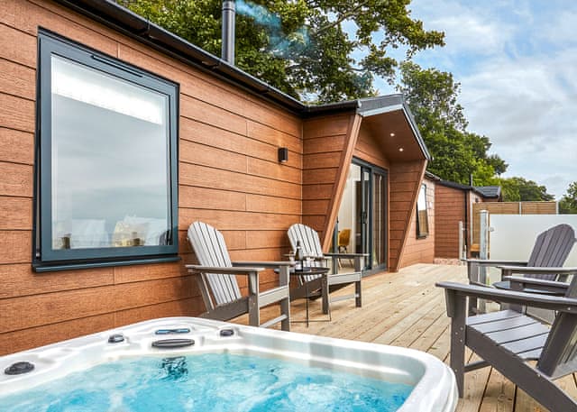 Retreat 2 bed lodge - Letham Feus Park, Leven