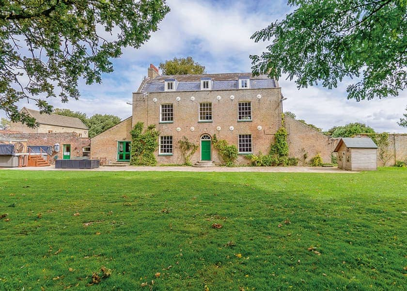 Lode Hall Cottages In Three Holes Cambridge Lodges Book