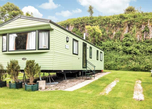 Typical Chestnut Caravan (Pet) | Lime Tree Park, Buxton