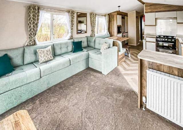 2 Bed Platinum Hot Tub Caravan (Pet) - Llanrhidian Holiday Park, Swansea