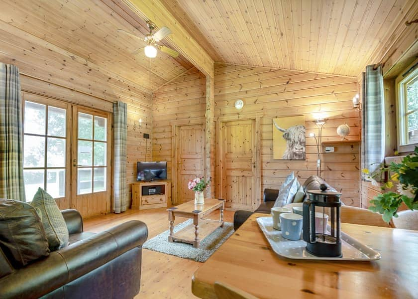 Four Oaks Lodge - Woodside Lodges Country Park, Ledbury