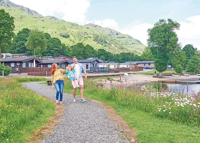 Loch Lomond Holiday Park In Inveruglas Tarbet Lodges Book