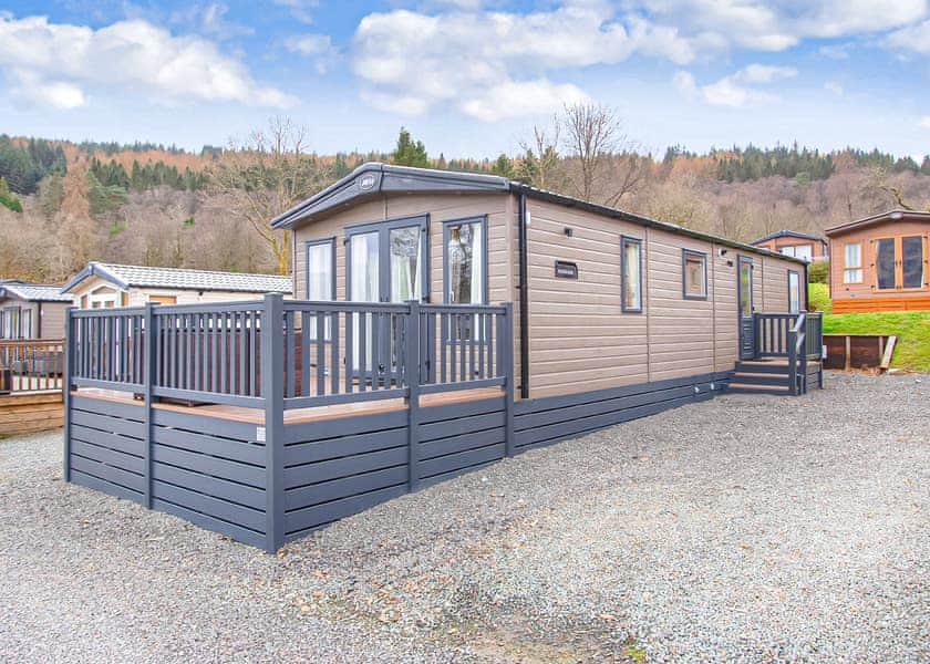 Waterside Ben Lomond 2 Loch Lomond Holiday Park Lodges Book