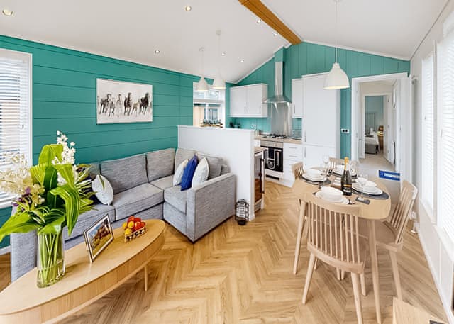 Platinum 2 Bedroom Pet Friendly Caravan - Manor Lakes at Hengar Manor, Bodmin