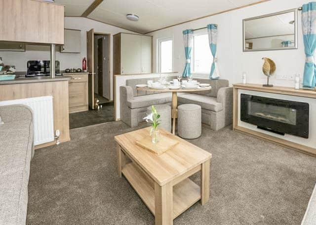 6 Berth Luxury Caravan Marina View Hot Tub (Pet) - Mill Rythe Holiday Park, Hayling Island