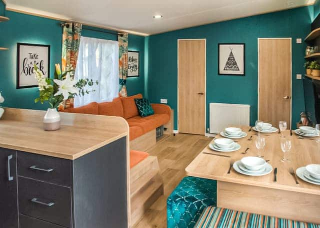 Burst of Blue 7 Berth (Pet) - Mill Rythe Holiday Park, Hayling Island