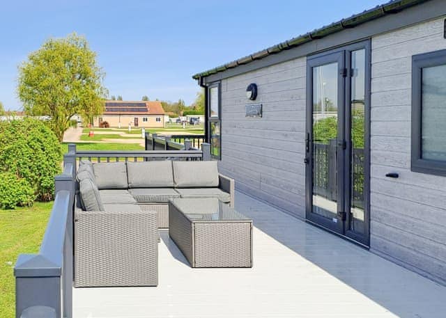 Platinum 3 bed lodge (Pet) - North Shore Holiday Park, Roman Bank, Skegness