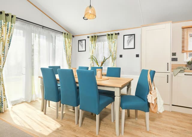 Diamond Lodge 20 (Sleeps 8) - Ocean Heights Leisure Park, New Quay