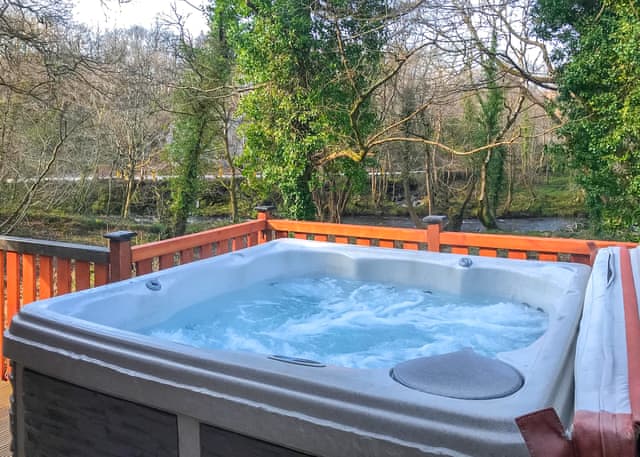 Harlech Lodge - Ogwen Bank Caravan & Lodge Park, Snowdonia