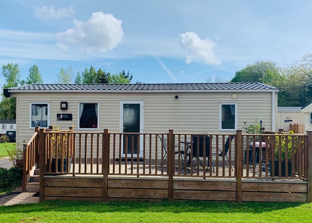 Classic Caravan 4 - Devon Hills Holiday Park, Paignton