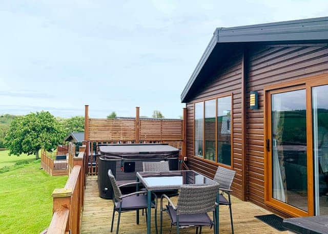 Comfort Lodge Hot Tub 4 - Devon Hills Holiday Park, Paignton