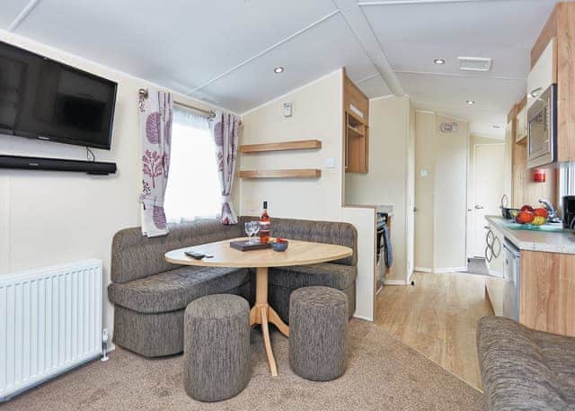 Typical Eddystone | California Cliffs, Great Yarmouth