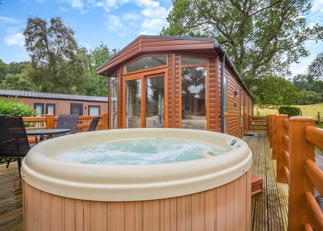 Buttercup 4 Pet - Pen-y-Garth Lodges, Bala,