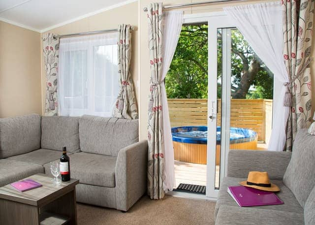 Signature Premier 6 Plus (Pet Friendly) - Primley Meadow, Paignton