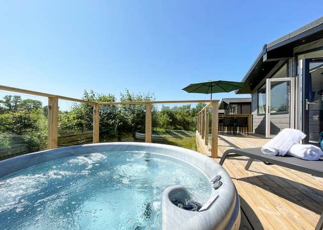 Tuscany 4 Hot Tub Lodge - Primley Meadow, Paignton