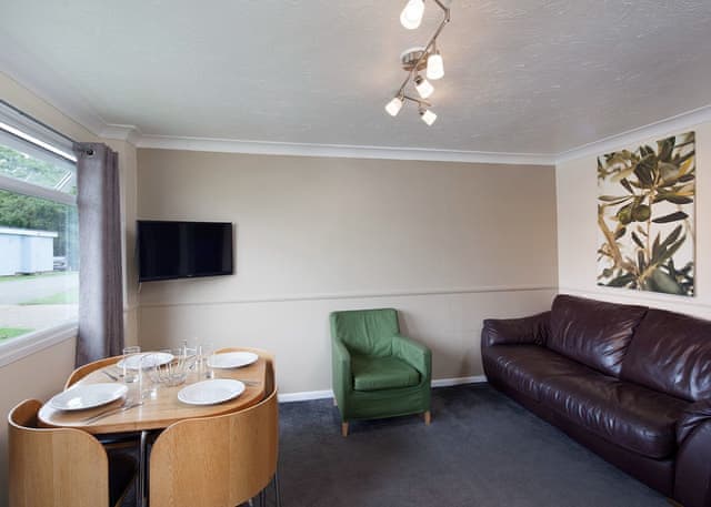 Regatta Chalet, Regatta Chalet P - Thorness Bay, Thorness, Nr Cowes