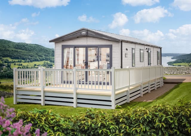 Platinum 2 Pet Friendly Caravan Decking sleeps 4 - Pentire Coastal Holiday Park, Bude