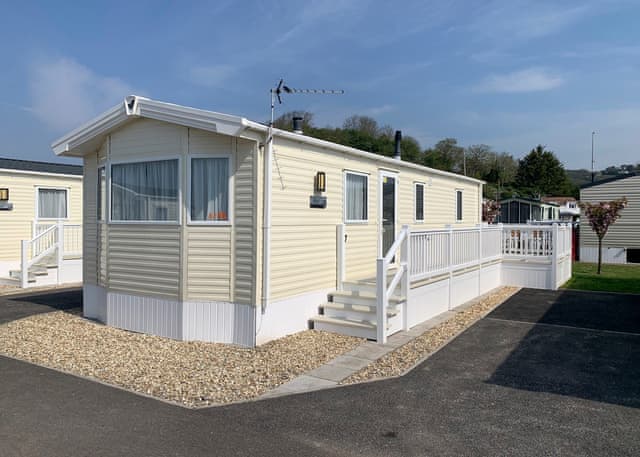Purn Gold 6 (Pet) - Riverside Holiday Village, Bleadon, Weston-Super-Mare