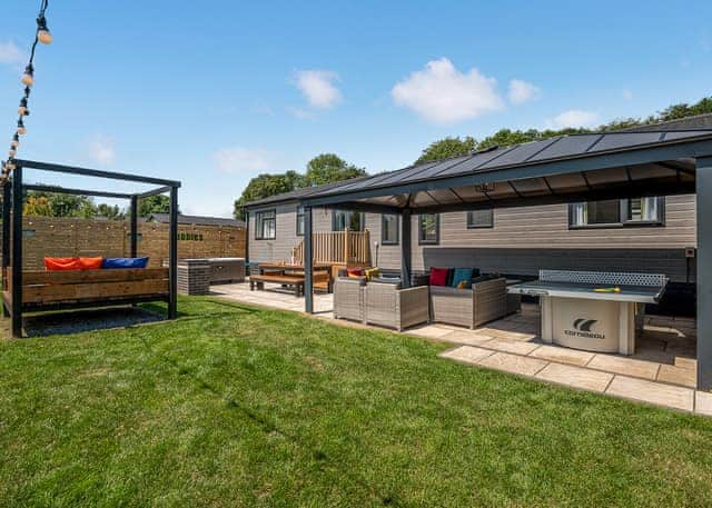 Spa Utopia - Raywell Hall Country Lodges, Raywell, Beverley