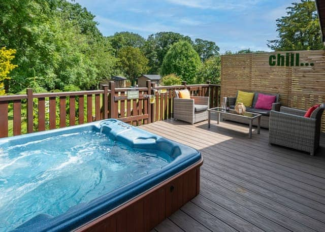 Amblewood Spa (Pet) - Raywell Hall Country Lodges, Raywell, Beverley