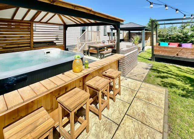 Spa Rhapsody - Raywell Hall Country Lodges, Raywell, Beverley