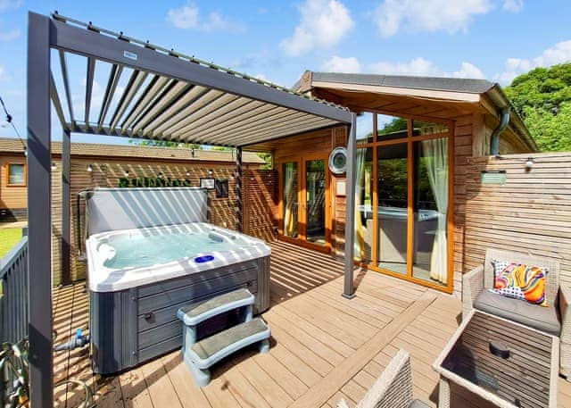 Spa Retreat - Raywell Hall Country Lodges, Raywell, Beverley