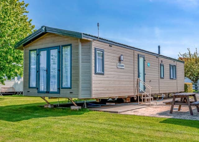 Premium Caravan 2 bed no pet - Riverside Park, Stratford-upon-Avon