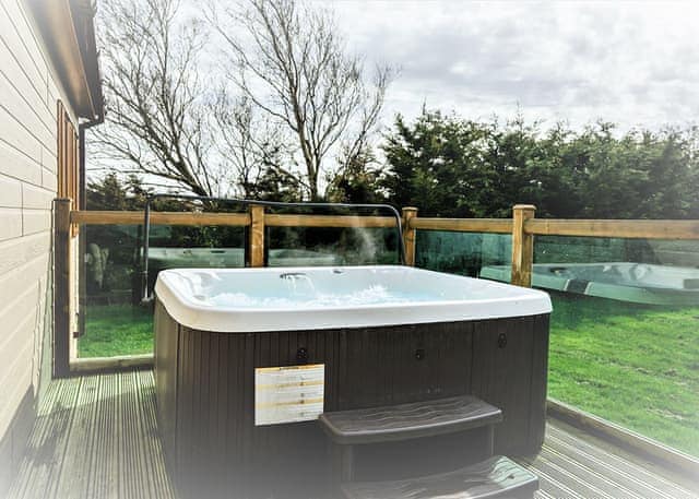 Sunset Lodge - Ream Hills Holiday Park, Weeton, Fylde Coast