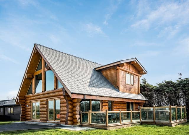 Cedar Woodland View 8+ Log Cabin - Ream Hills Holiday Park, Weeton, Fylde Coast