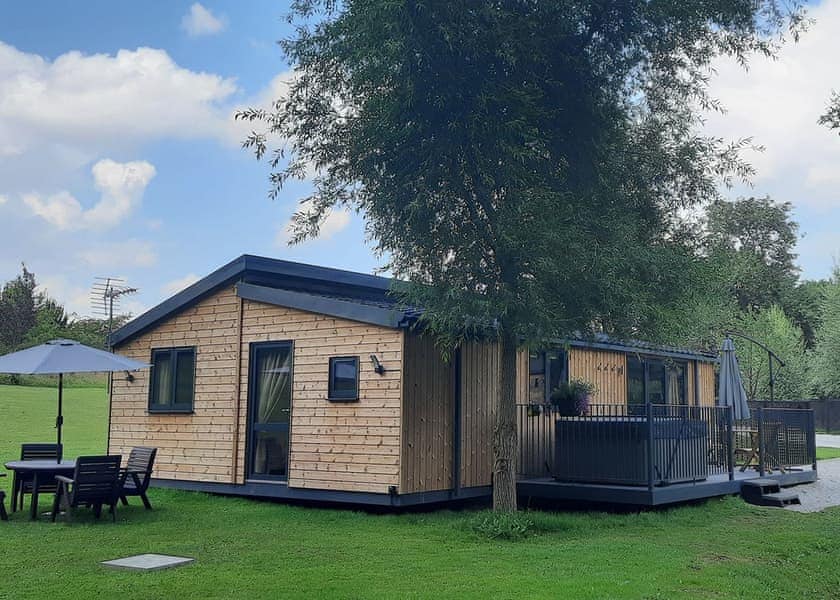 Roscoe - Riverside Cabins, Shrewsbury