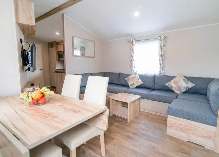 Gold Plus 4 Caravan (Sleeps 9) - Sand le Mere Holiday Village, Tunstall, Nr Withernsea