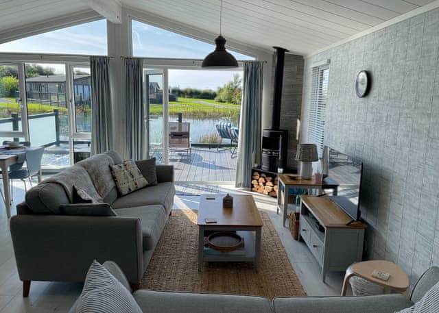 Manasota Lodge - Seven Springs, Llanon