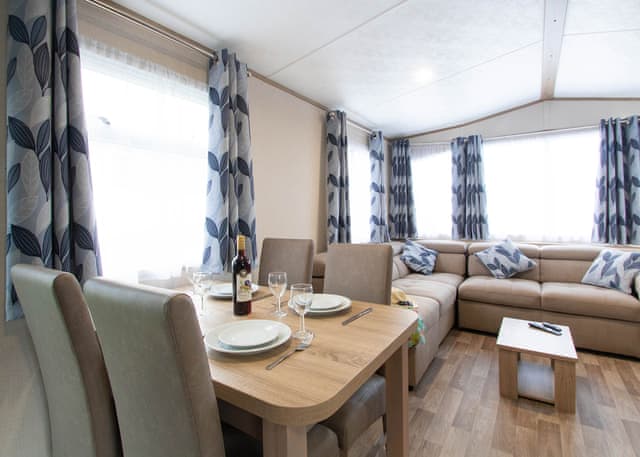 Statement 2 (Pet) - Shorefield Country Park, Milford-on-Sea, Nr Lymington