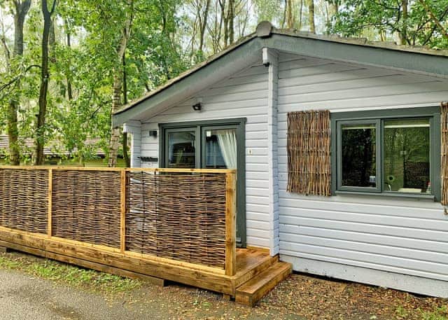 Sherwood Robin Hood Superior - Sherwood Castle Holiday Forest, Sherwood Forest, Rufford