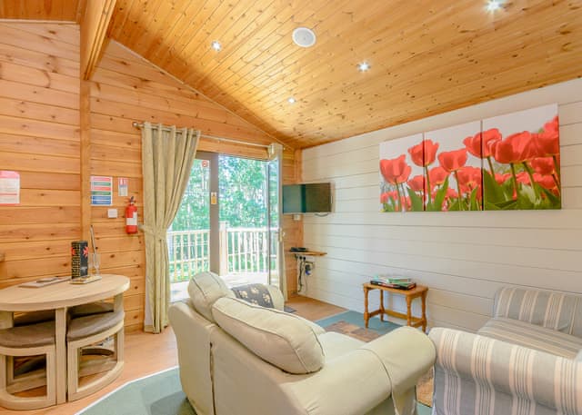 Valentino Secret Retreat - Sherwood Castle Holiday Forest, Sherwood Forest, Rufford