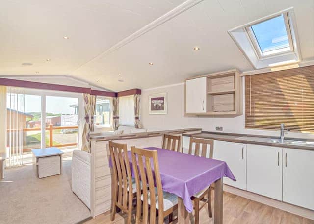 Lakeside 10 Superior - Shear Barn Holiday Park, Hastings 