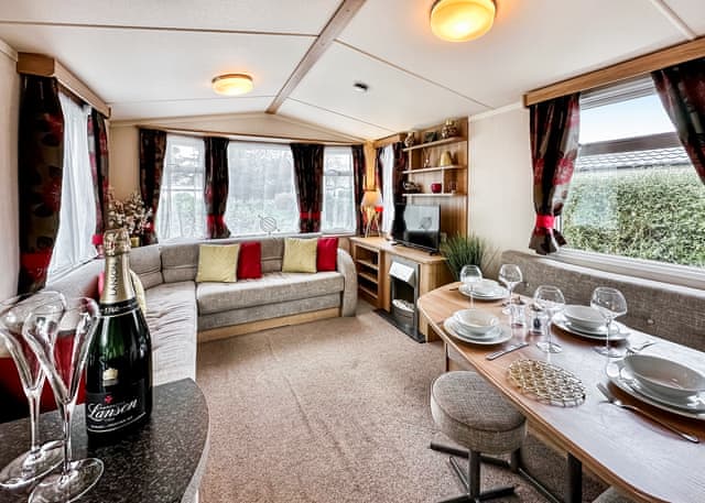 Kennack 3 Bedroom with Decking - Silver Sands Holiday Park - Cornwall, Helston