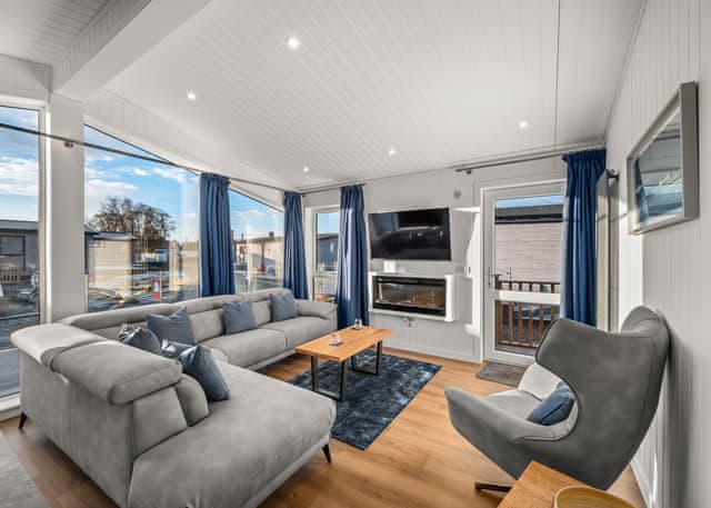 Paddocks Deluxe Lodge 3 Bed - Silverwood Resort, Perth