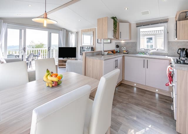 Valley View 2 Bed Holiday Caravan &ndash; Talland - Tamar View Holiday Park, St Ann&rsquo;s Chapel, Callington